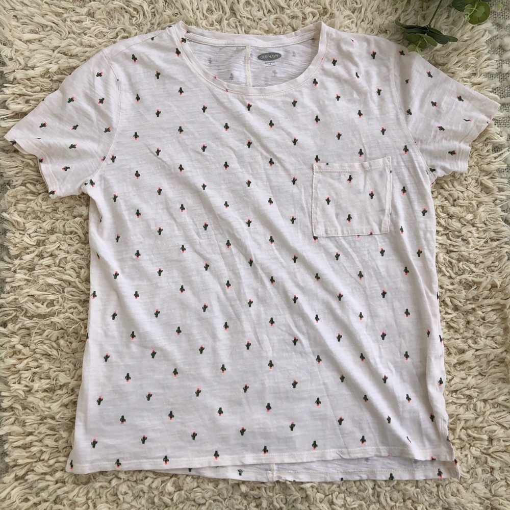 Old navy boyfriend white cactus t shirt